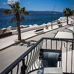 Апартаменты Seaside Бол