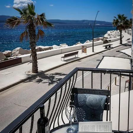 Apartment Seaside Bol