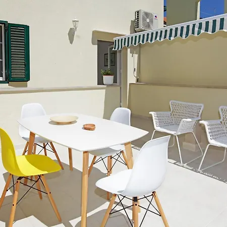 Apartment Seaside Bol