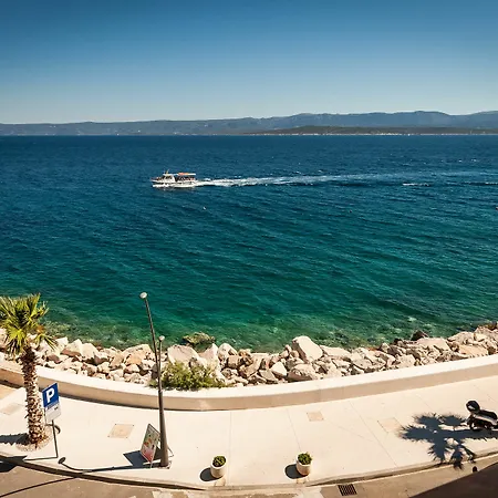 Seaside Apartment Bol
