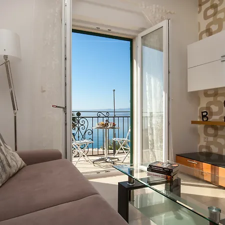Seaside Apartment Bol